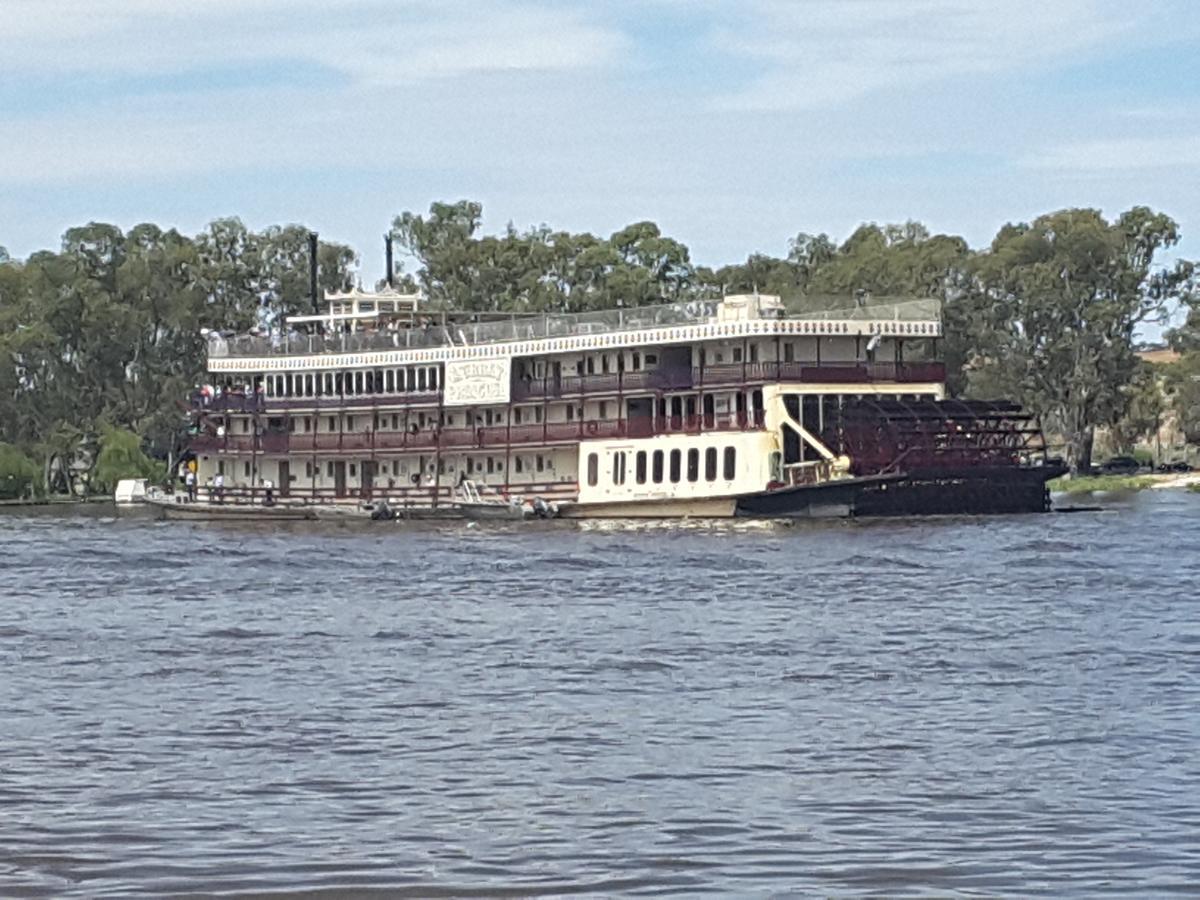 A La Folly Too The Old Workshop Bed and Breakfast Murray Bridge Eksteriør billede